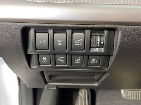 Used 2017 Subaru Outback 2.5i Premium image 16