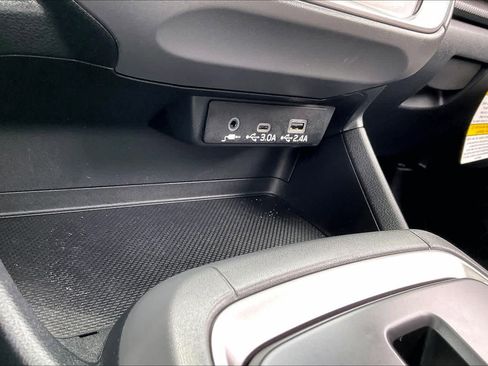 Used 2025 Subaru Crosstrek 2.0i Premium AWD/4WD image 34