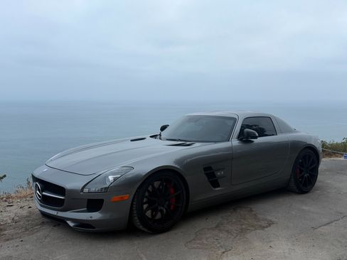 Used 2012 Mercedes-Benz SLS AMG Coupe image 14