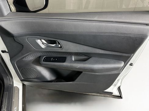 Used 2023 Nissan Ariya AWD image 34