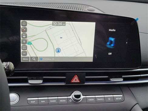 New 2025 Hyundai Elantra Limited image 9