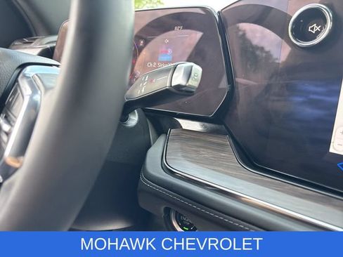 Used 2025 Chevrolet Tahoe LS AWD/4WD image 16