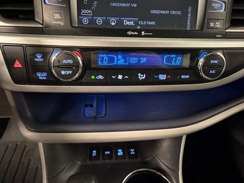 Used 2015 Toyota Highlander Limited AWD/4WD image 14