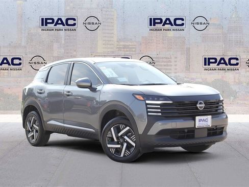 New 2025 Nissan Kicks SV w/ Charging Package image 1