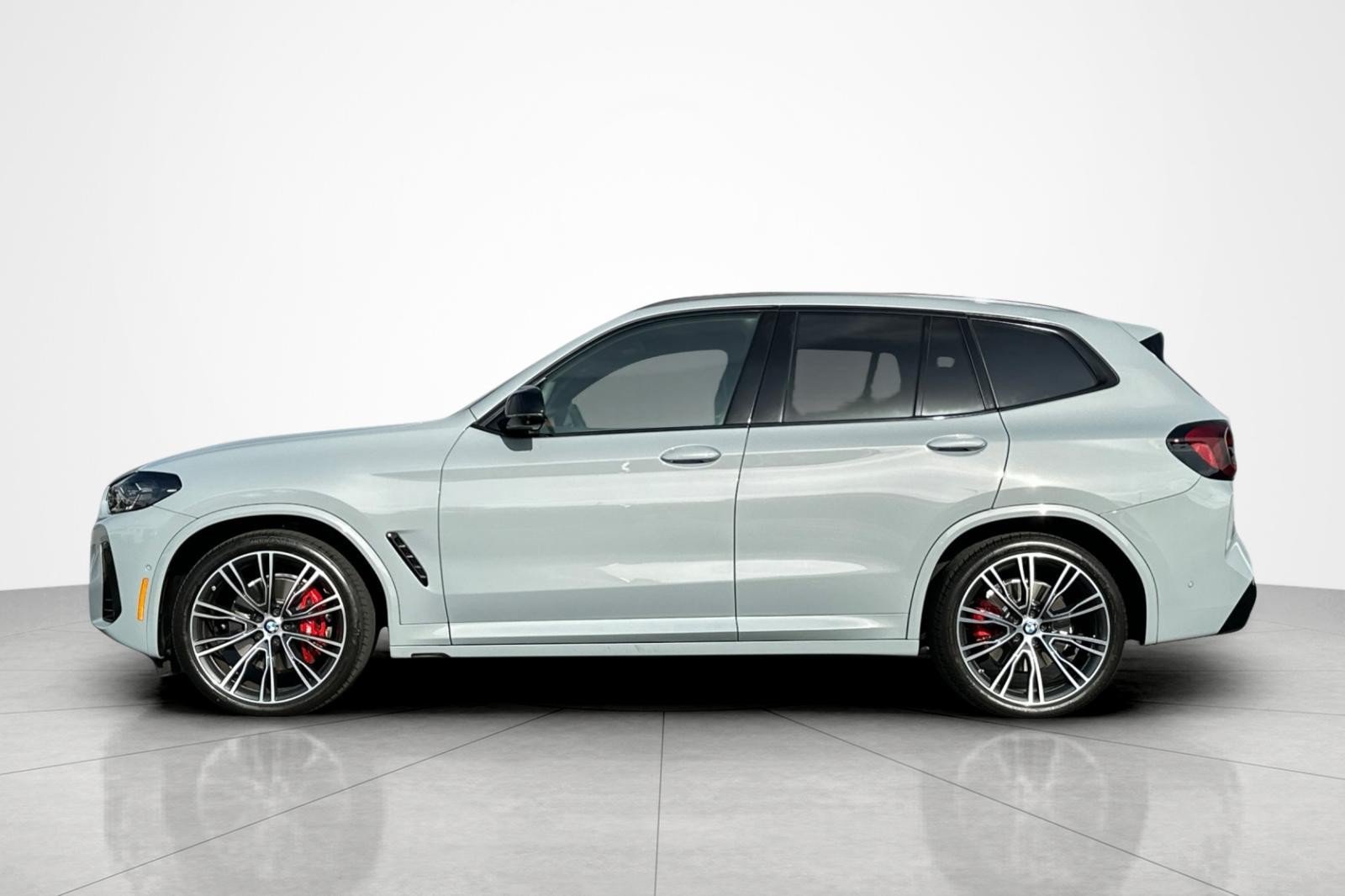 Used 2024 BMW X3 M40i AWD/4WD image 2