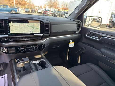 New 2026 Chevrolet Silverado 1500 LT w/ Z71 Off-Road Package image 28