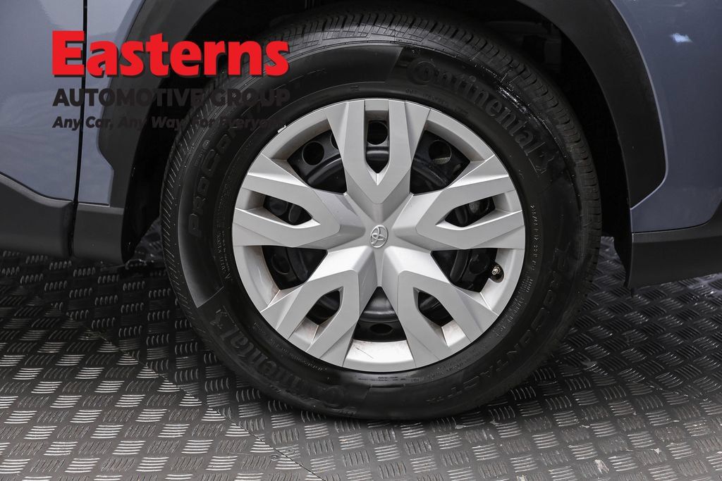 Used 2025 Toyota Corolla Cross L FWD image 30
