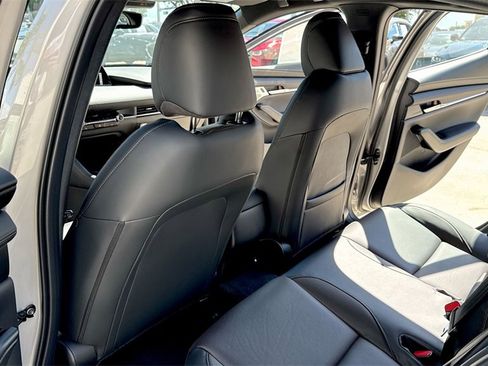 New 2026 MAZDA MAZDA3 2.5 S Hatchback w/ Premium Pkg image 35