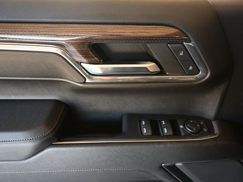 Used 2023 Chevrolet Silverado 1500 LT image 15