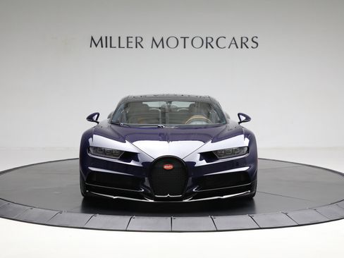 Used 2020 Bugatti Chiron image 3