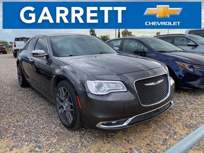 Used 2018 Chrysler 300 Limited w/ Safetytec Plus Group