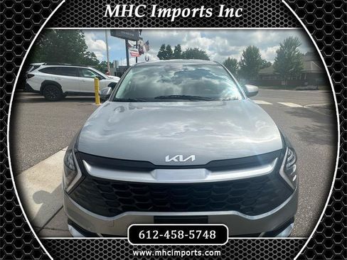 Used 2024 Kia Sportage LX AWD/4WD image 1