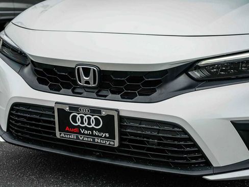 Used 2023 Honda Civic Sport image 8