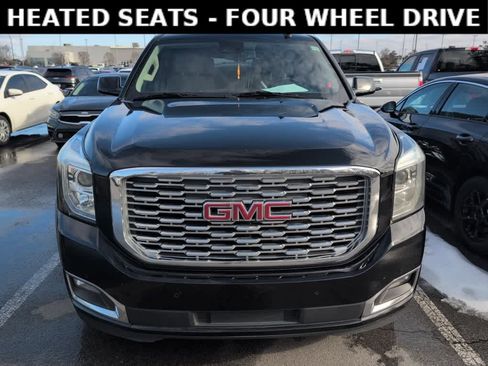 Used 2020 GMC Yukon XL Denali w/ Denali Premium Package image 2
