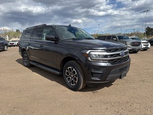Used 2024 Ford Expedition Max XLT image 8