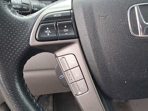 Used 2016 Honda Odyssey Touring Elite image 23