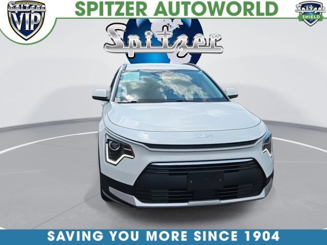 Used 2023 Kia Niro EX FWD image 2