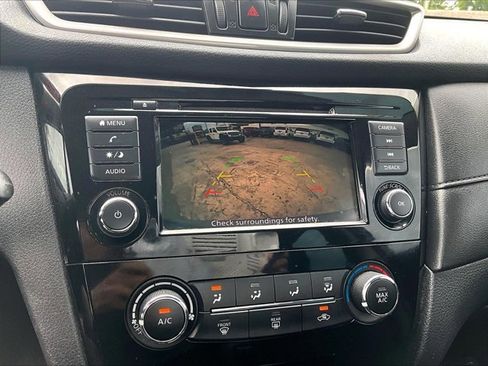 Used 2020 Nissan Rogue S FWD image 22