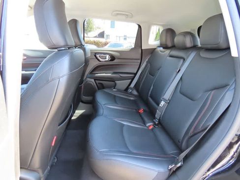 Used 2022 Jeep Compass Trailhawk w/ Trailhawk Elite Group image 15