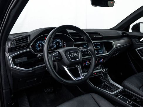 Certified 2022 Audi Q3 2.0T Premium w/ Convenience Package image 9