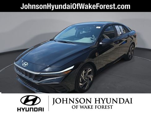 Certified 2025 Hyundai Elantra Sport image 1