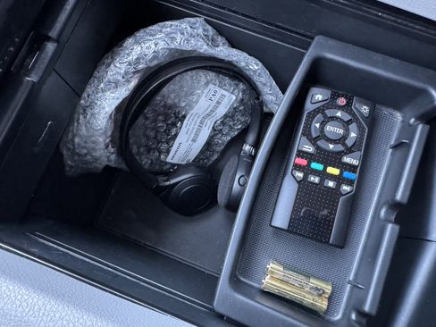 Used 2022 Honda Pilot Touring image 28