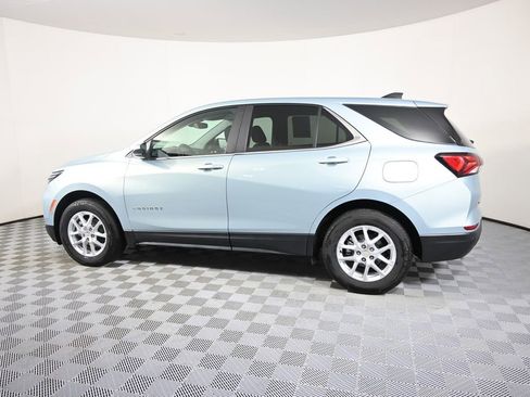 Used 2022 Chevrolet Equinox LT AWD/4WD image 3