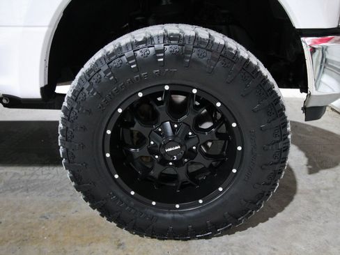 Used 2022 Ford F250 XLT w/ XLT Premium Package AWD/4WD image 15