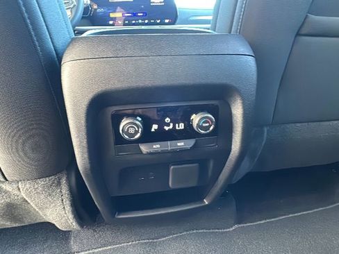 New 2026 Chevrolet Traverse LT w/ Sun and Wheel Package image 15