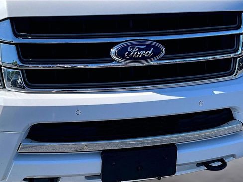 Used 2015 Ford Expedition Limited w/ Equipment Group 301A AWD/4WD image 29