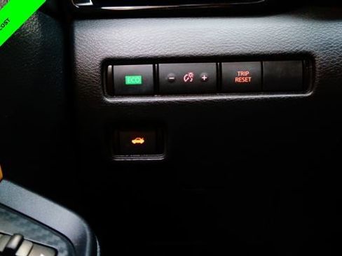 Certified 2021 Nissan Sentra SV w/ SV Premium Package FWD image 26