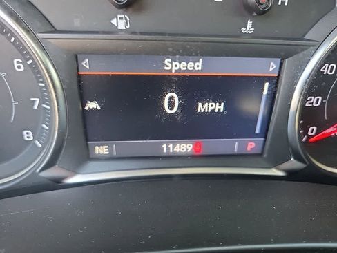 Used 2023 GMC Terrain SLT w/ Tech Package image 19