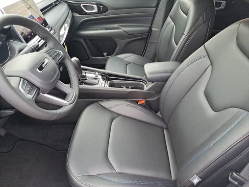 New 2026 Jeep Compass Limited image 16