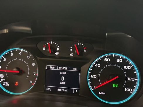 Used 2021 Chevrolet Traverse LS FWD image 24
