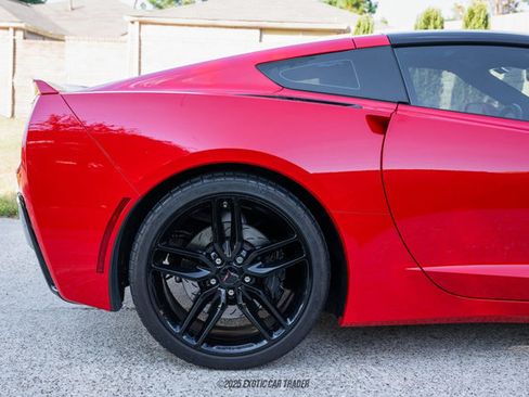 Used 2019 Chevrolet Corvette Stingray Coupe w/ Carbon Flash Badge Package image 10