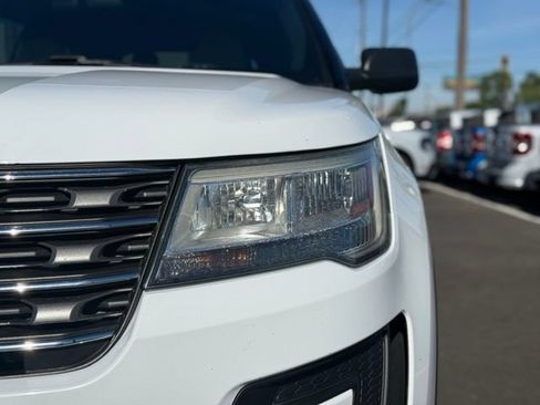 Used 2017 Ford Explorer 4WD image 7