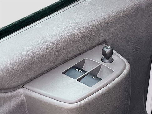 Used 2024 Chevrolet Express 2500 w/ Driver Convenience Package image 17