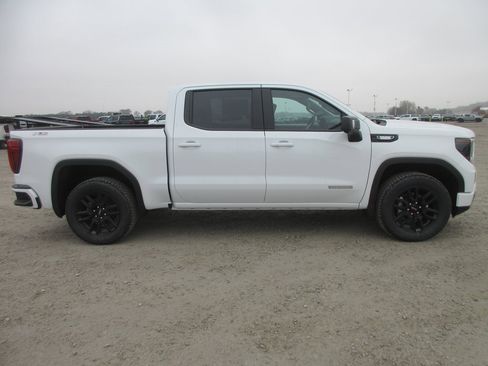New 2026 GMC Sierra 1500 Elevation w/ Elevation Premium Package image 3