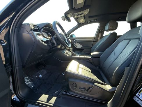 Used 2022 Audi Q3 2.0T Premium w/ Convenience Package image 9