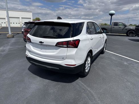 Used 2024 Chevrolet Equinox LT w/ LPO, Floor Liner Package FWD image 3