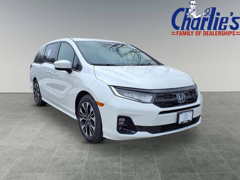 Used 2025 Honda Odyssey Elite image 3
