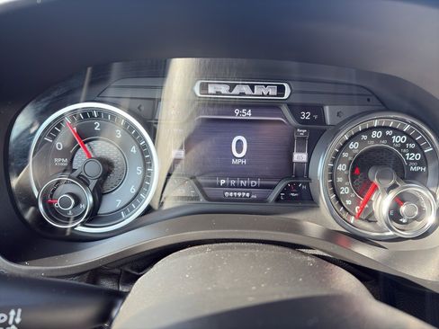 Used 2019 RAM 1500 Laramie image 36