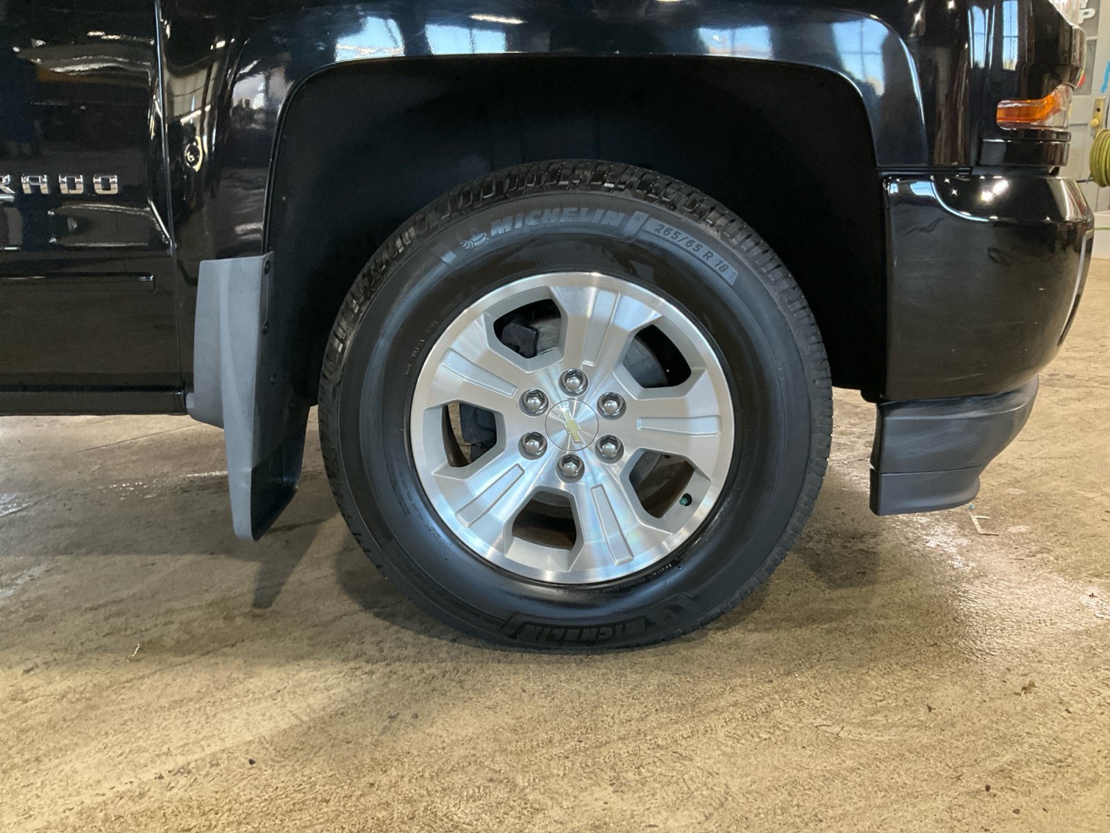 Used 2017 Chevrolet Silverado 1500 LT w/ All Star Edition AWD/4WD image 18