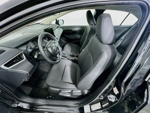Used 2025 Toyota Corolla LE FWD image 13