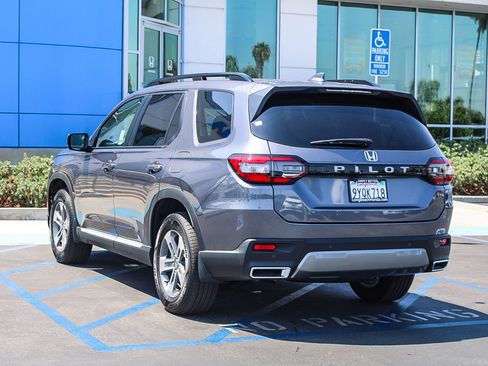 Certified 2026 Honda Pilot EX-L image 9