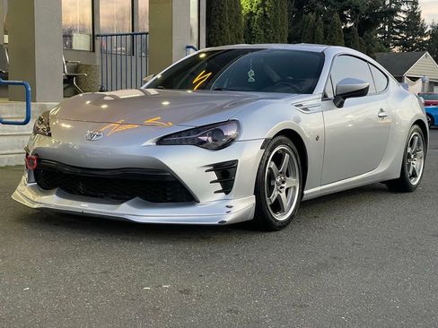 Used 2017 Toyota 86 image 8