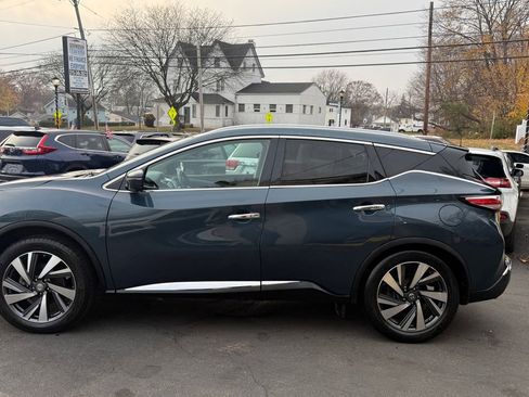 Used 2018 Nissan Murano Platinum image 2