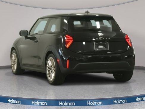 Certified 2025 MINI Cooper 2-Door Hardtop image 7