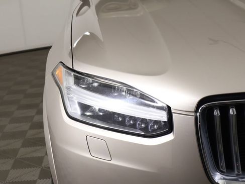 Used 2024 Volvo XC90 B5 Plus AWD/4WD image 18