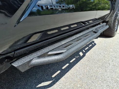 Used 2024 Toyota Tacoma TRD Off-Road w/ TRD Off Road Premium Package AWD/4WD image 9